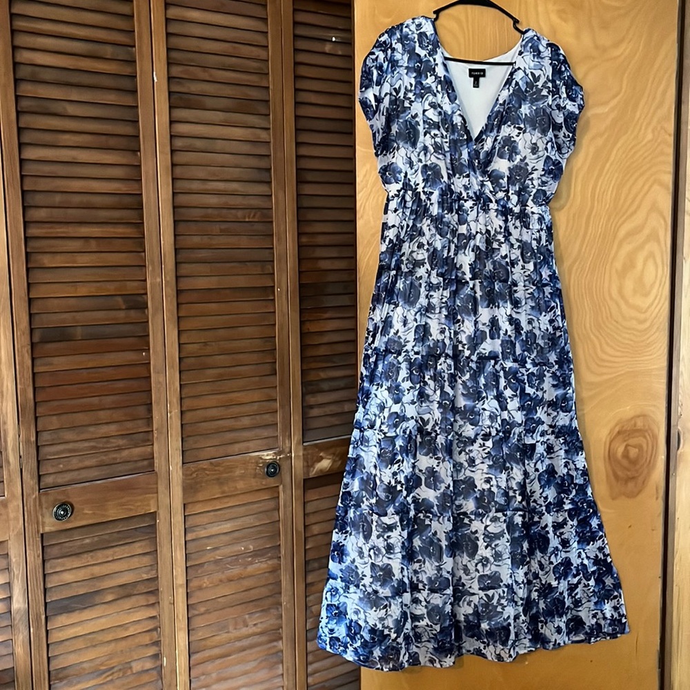 Torrid chiffon maxi dress
